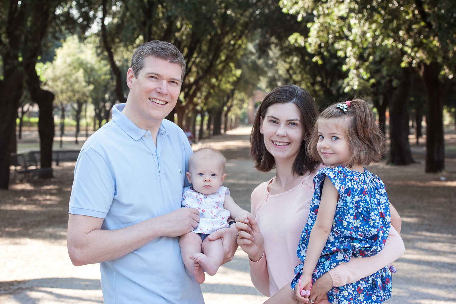 Autumn family photoshoot in Villa Borghese Rome